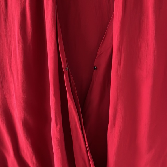 Velvet brand - red flowy top - Picture 4 of 5